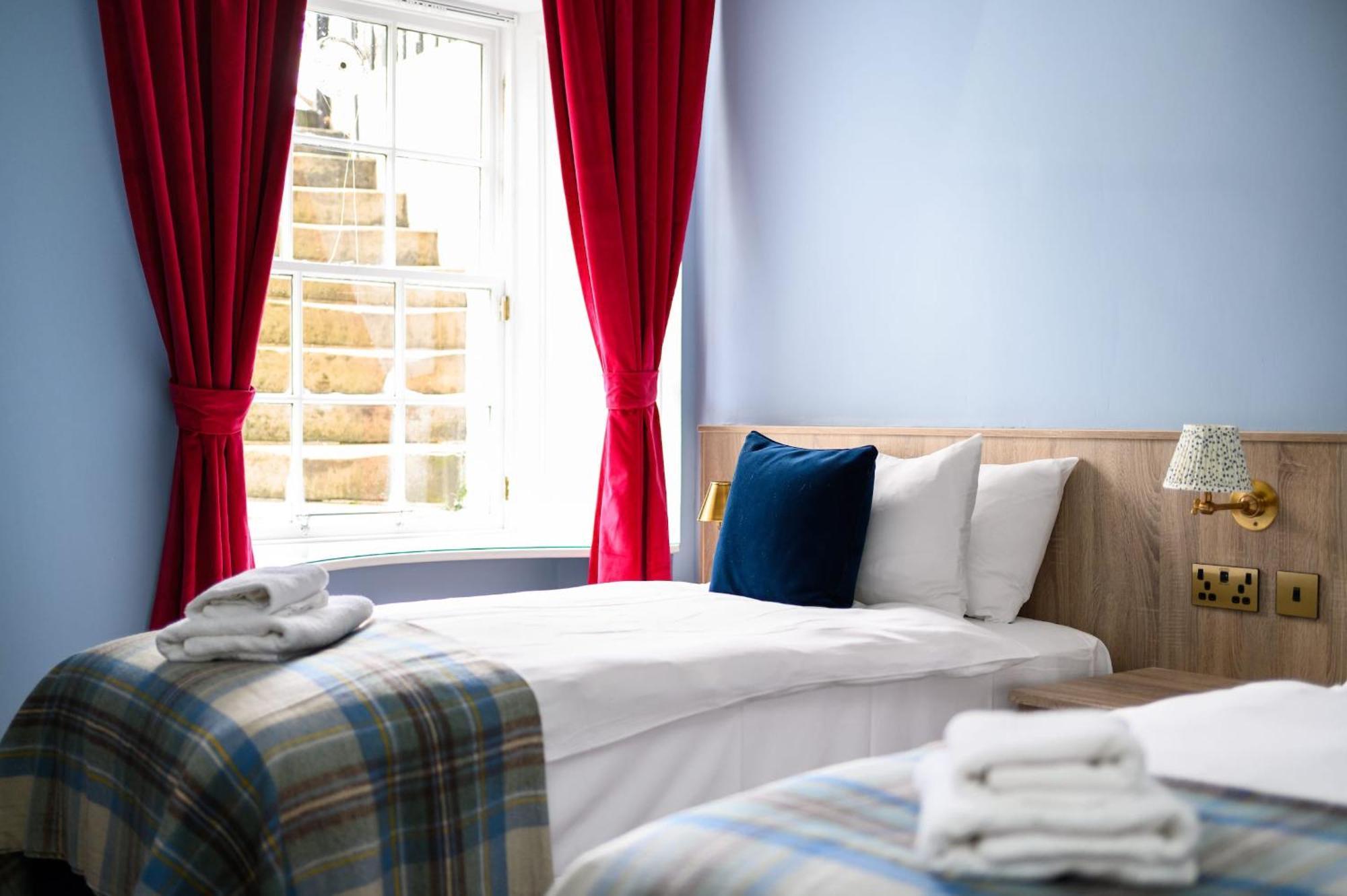 Queen Charlotte Guesthouse Единбург Екстериор снимка