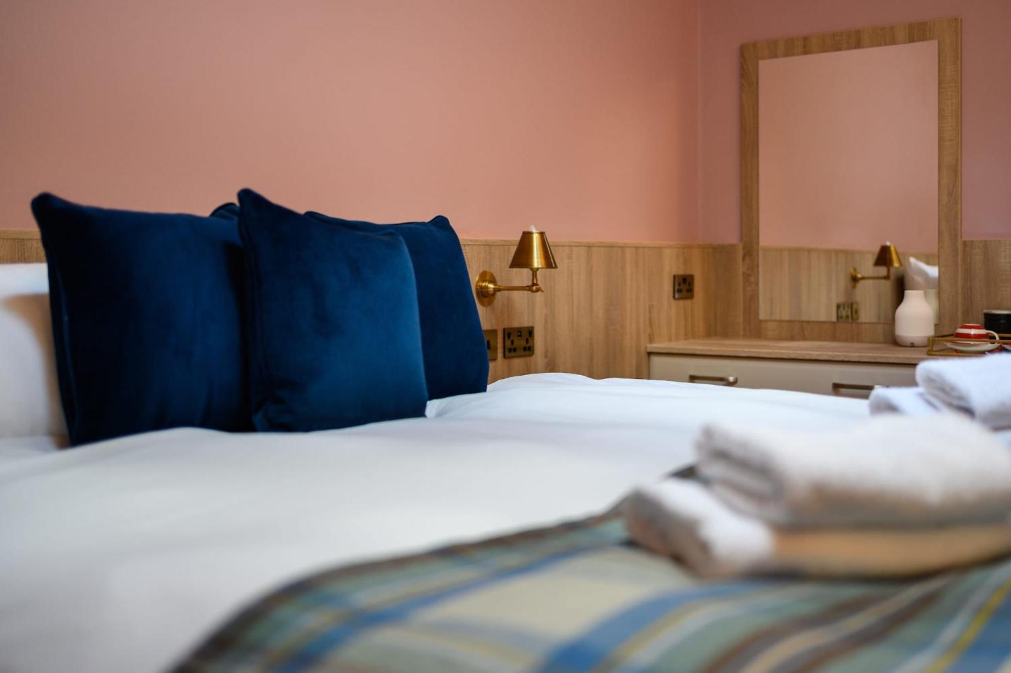 Queen Charlotte Guesthouse Единбург Екстериор снимка