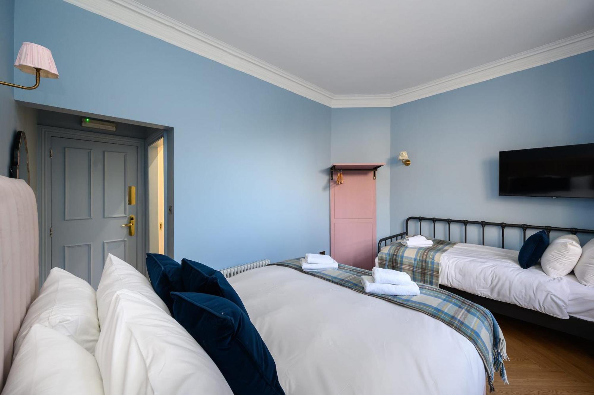 Queen Charlotte Guesthouse Единбург Екстериор снимка