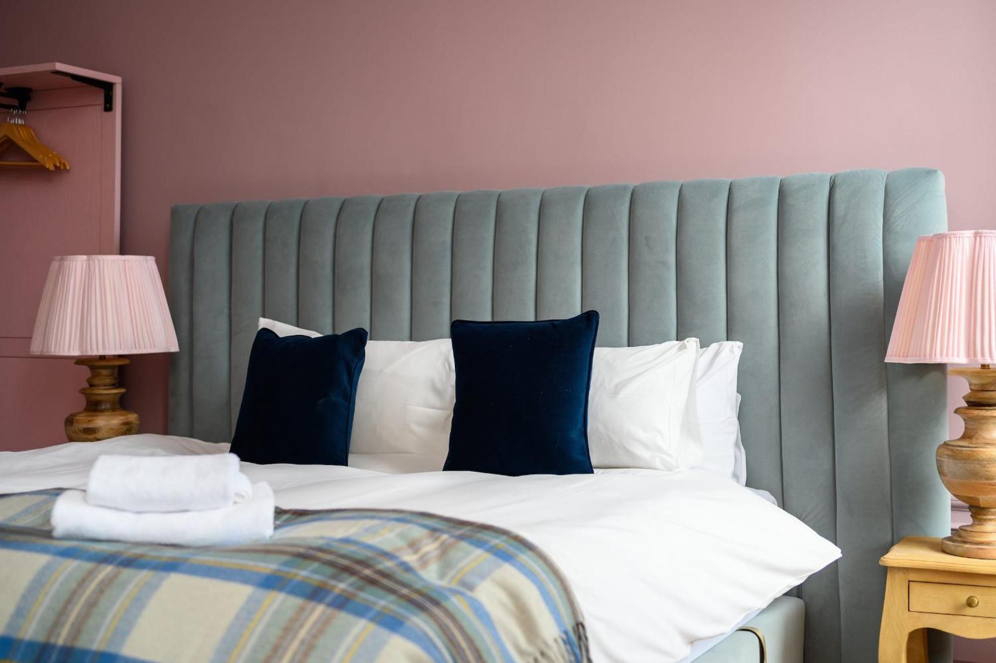 Queen Charlotte Guesthouse Единбург Екстериор снимка