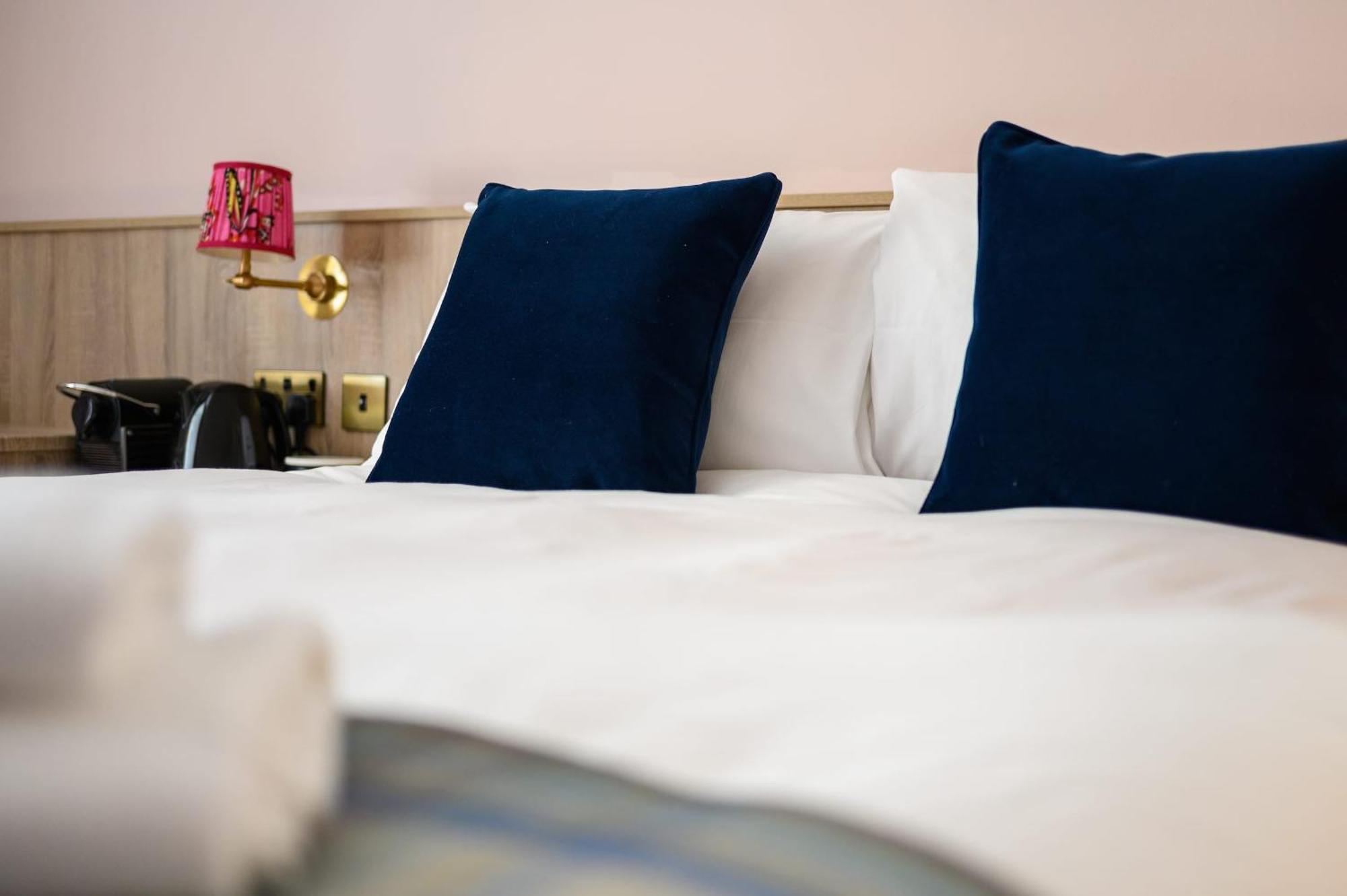 Queen Charlotte Guesthouse Единбург Екстериор снимка