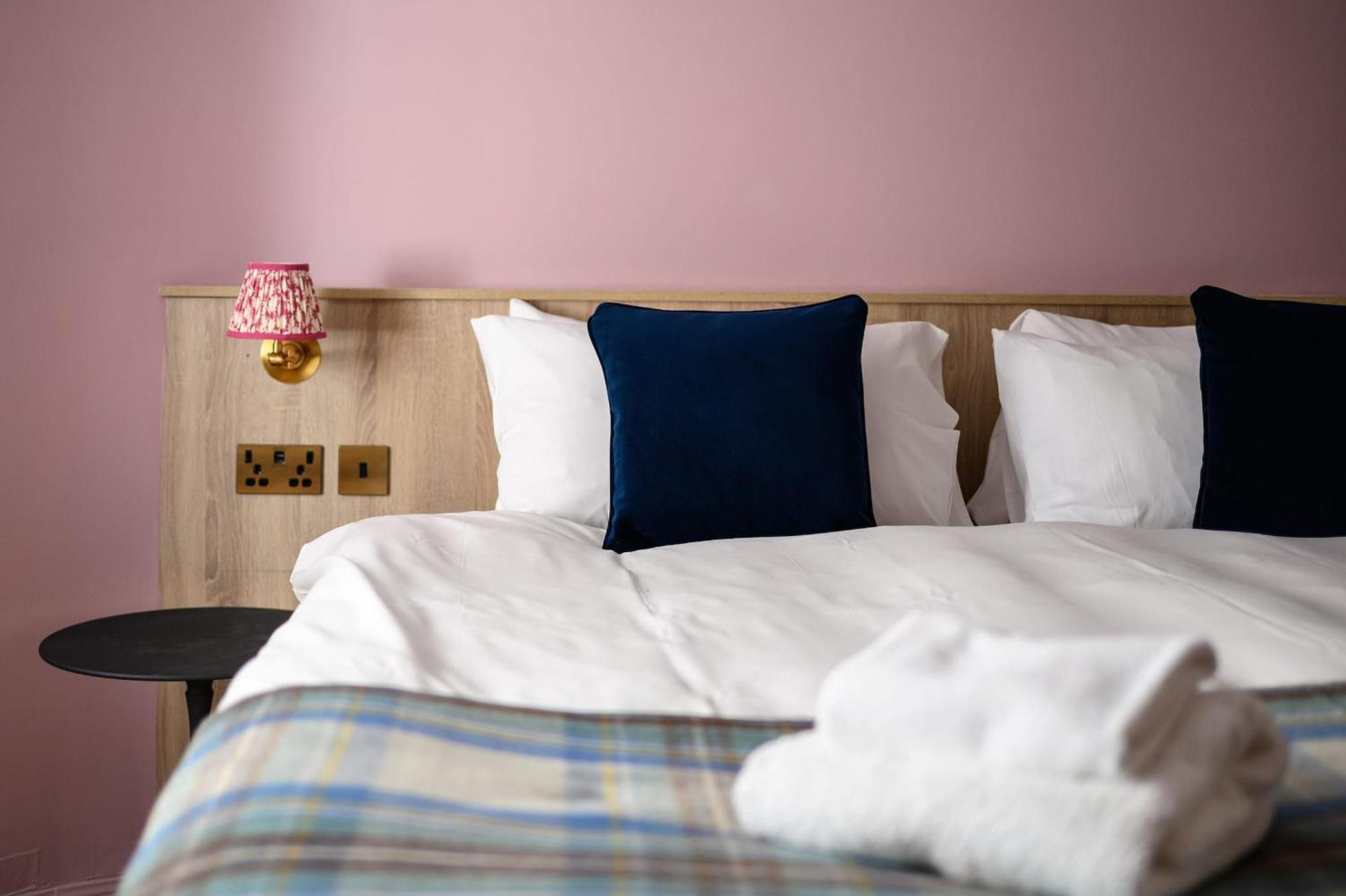 Queen Charlotte Guesthouse Единбург Екстериор снимка