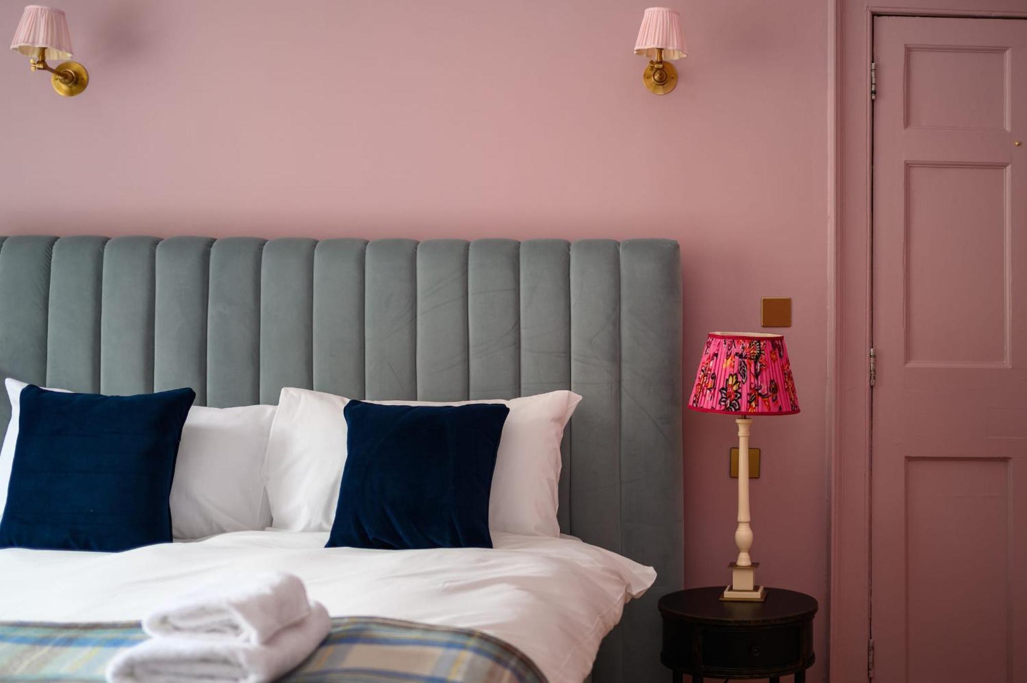 Queen Charlotte Guesthouse Единбург Екстериор снимка