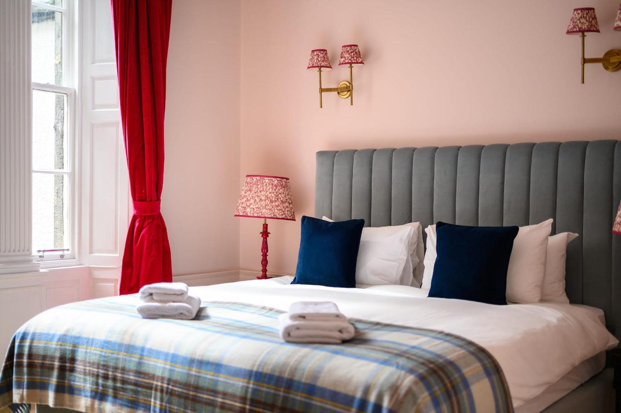 Queen Charlotte Guesthouse Единбург Екстериор снимка